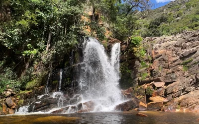 cachoeira-andorinhas-serra-do-cipo-minas-gerais-brasil